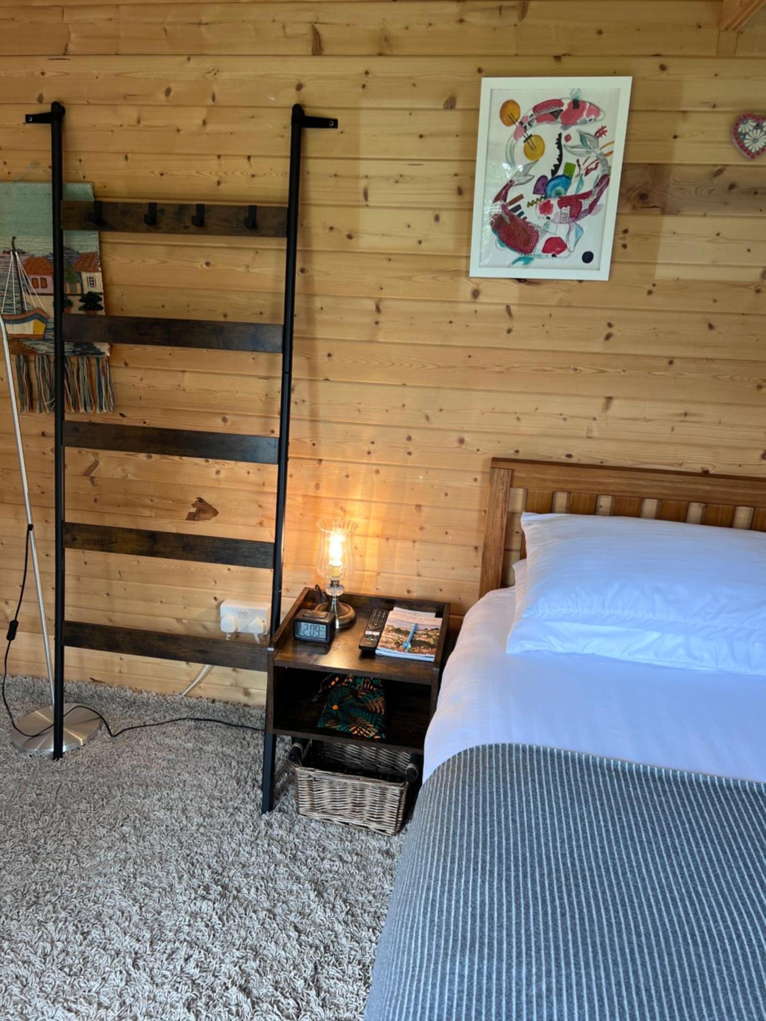 The Cabin Bradford-On-Avon Bagian luar foto