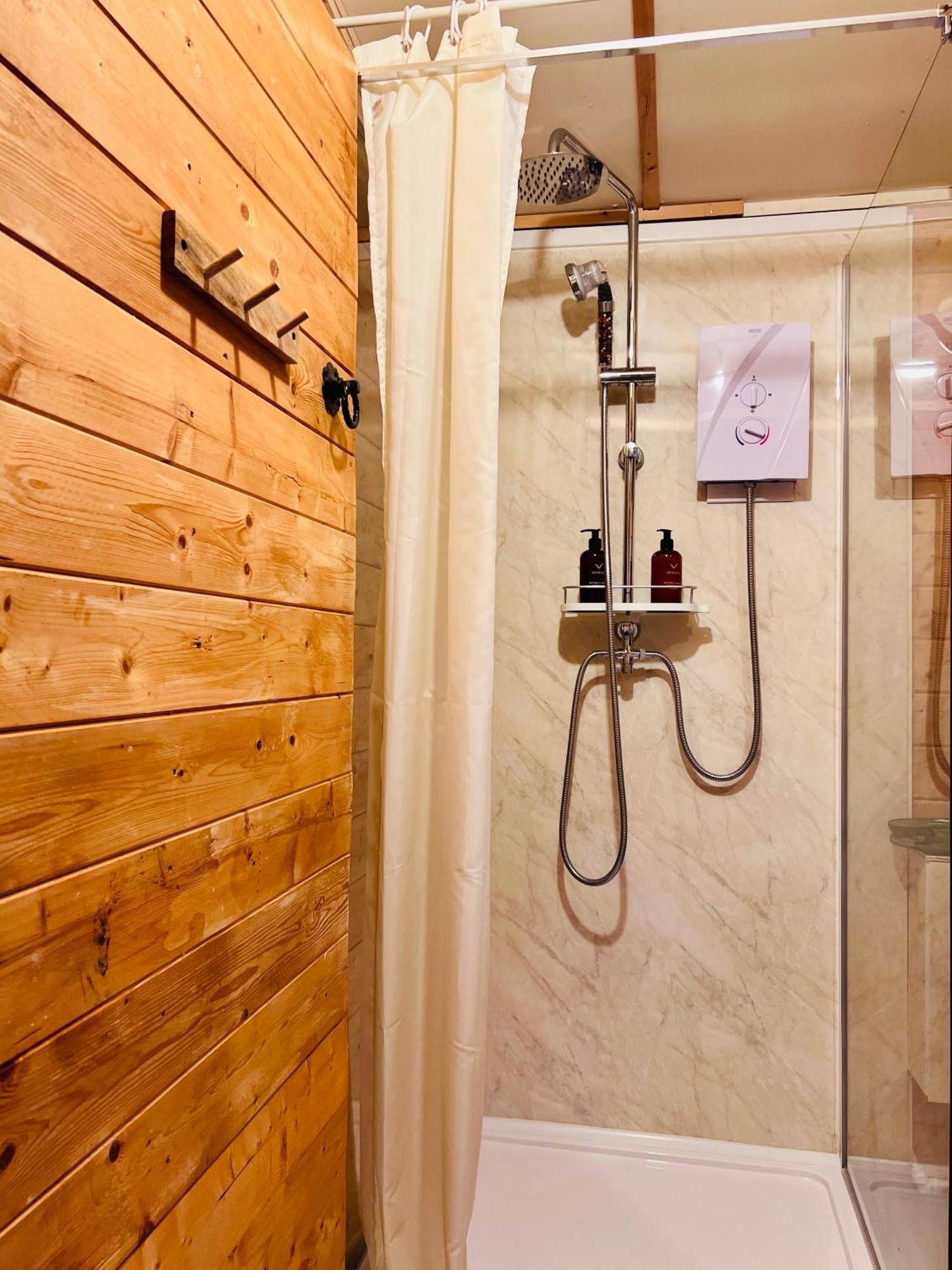 The Cabin Bradford-On-Avon Ruang foto