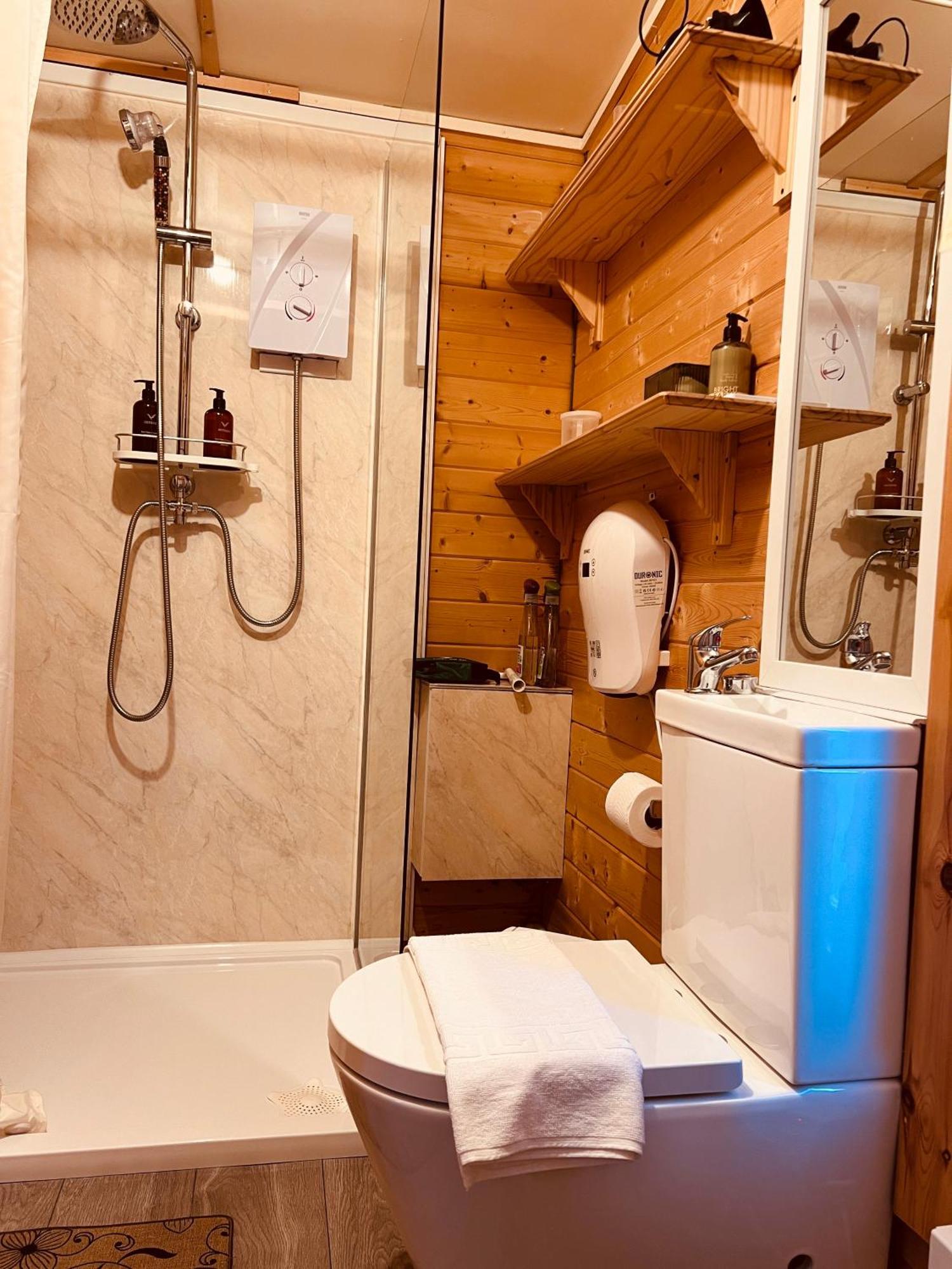 The Cabin Bradford-On-Avon Bagian luar foto
