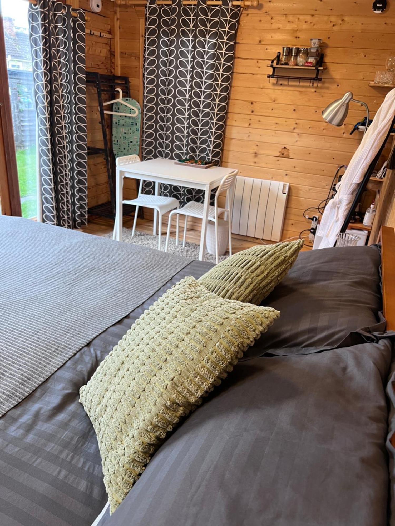 The Cabin Bradford-On-Avon Bagian luar foto